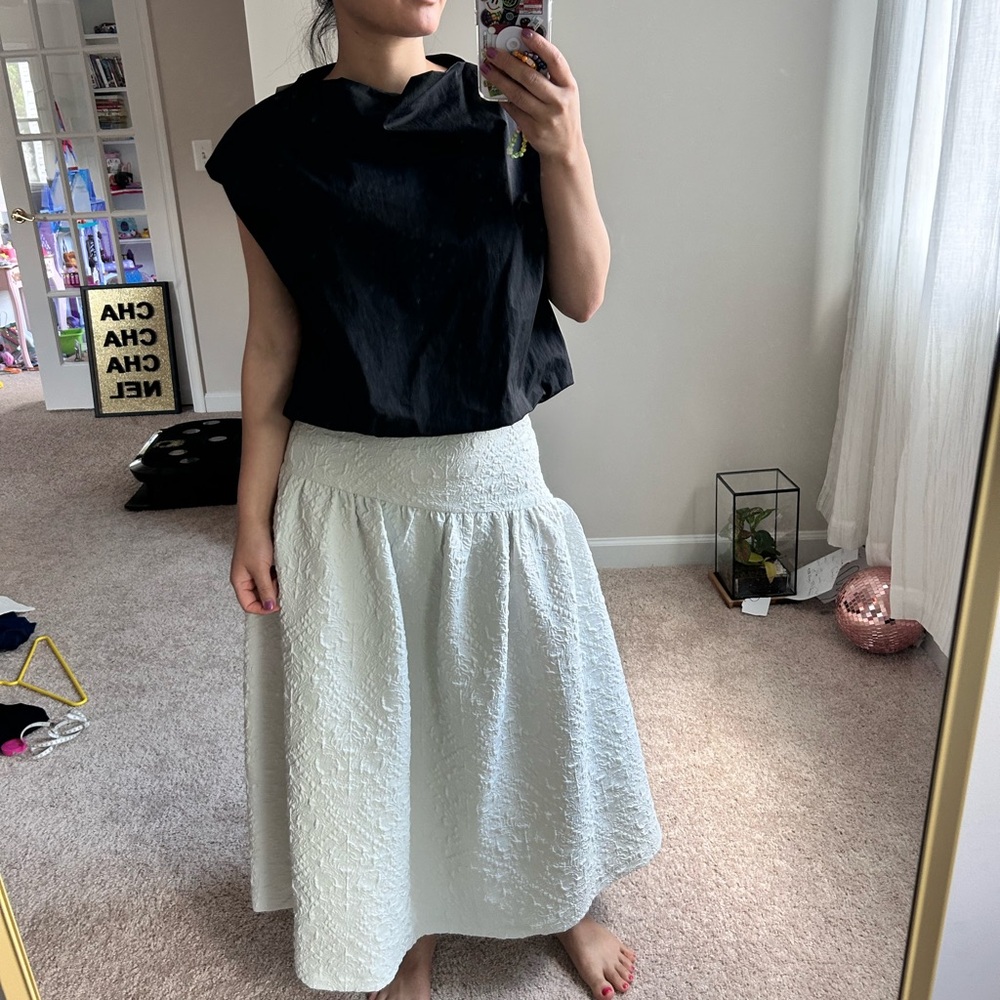 Zara black balloon top. S